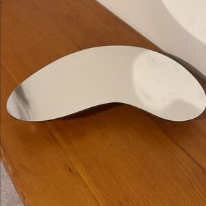 Mirrored Abstract Riser